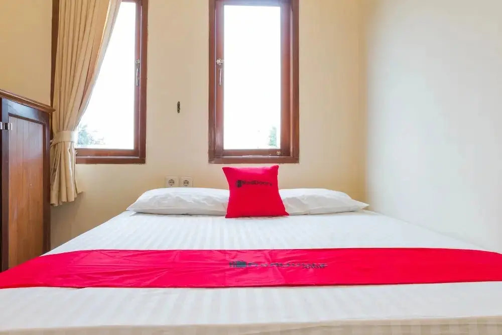 Чиребон: RedDoorz near Pasar Pagi Cirebon 2