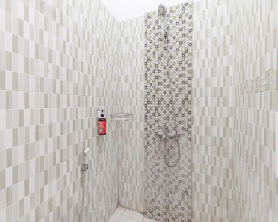 Чиребон: RedDoorz Plus @ Tuparev Cirebon 2