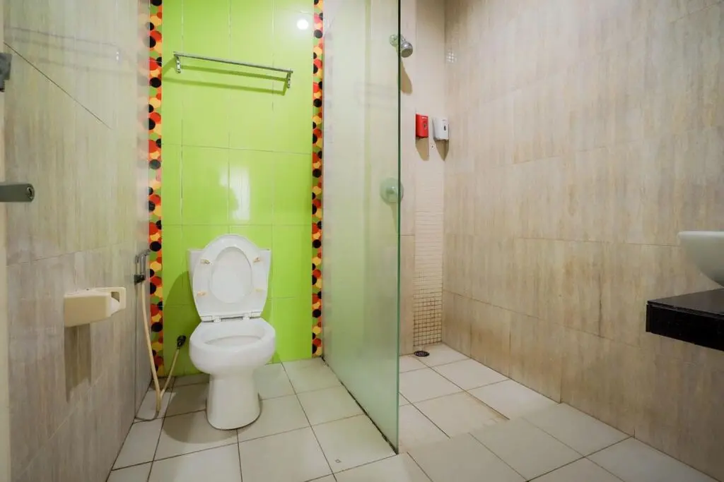 Лабуан-Баджо: RedDoorz near Pantai Pede