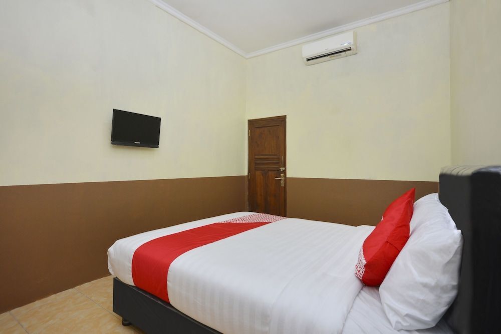 Депок: OYO 810 Idola Residence