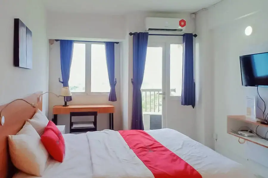 Караванг: RedDoorz Apartemen @ Grand Sentraland Karawang