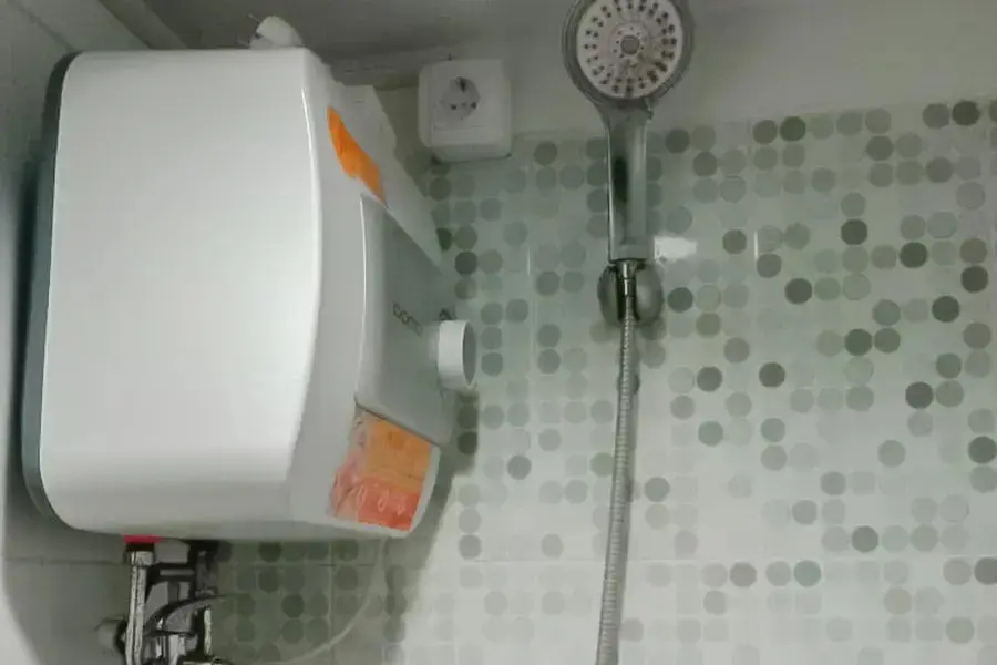 Караванг: RedDoorz Apartemen @ Grand Sentraland Karawang