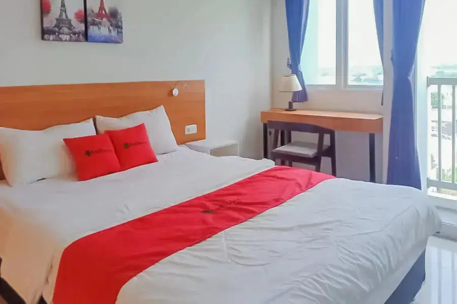 Караванг: RedDoorz Apartemen @ Grand Sentraland Karawang