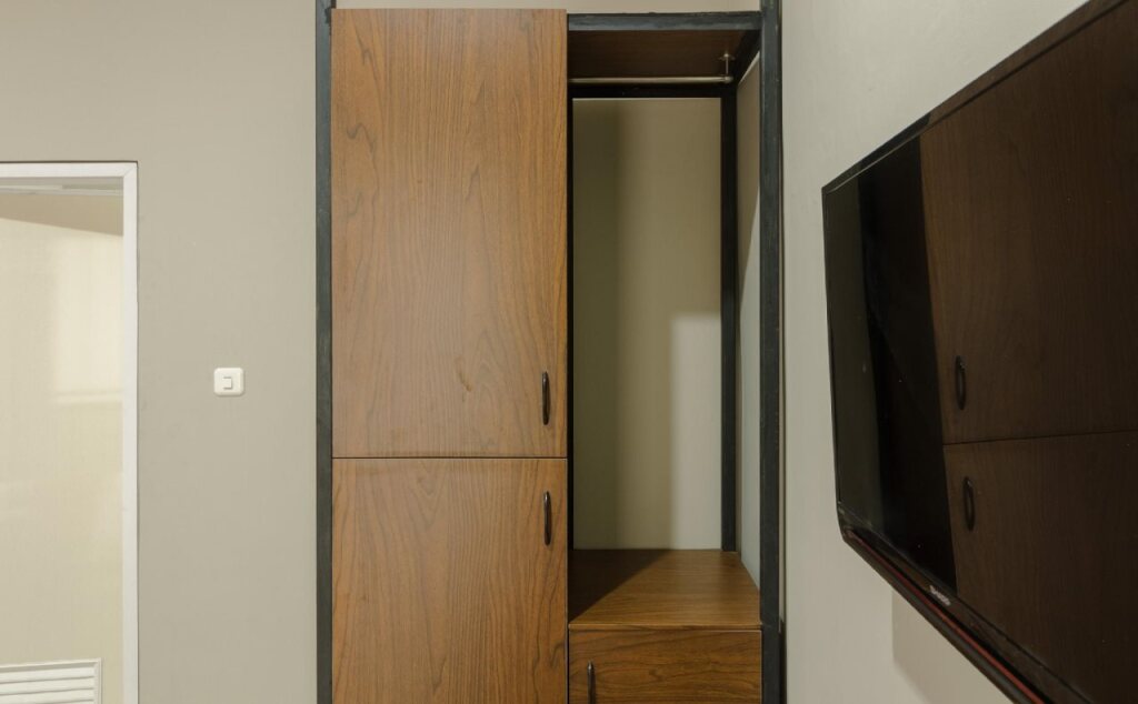 Джакарта: RedDoorz near Puri Indah Mall