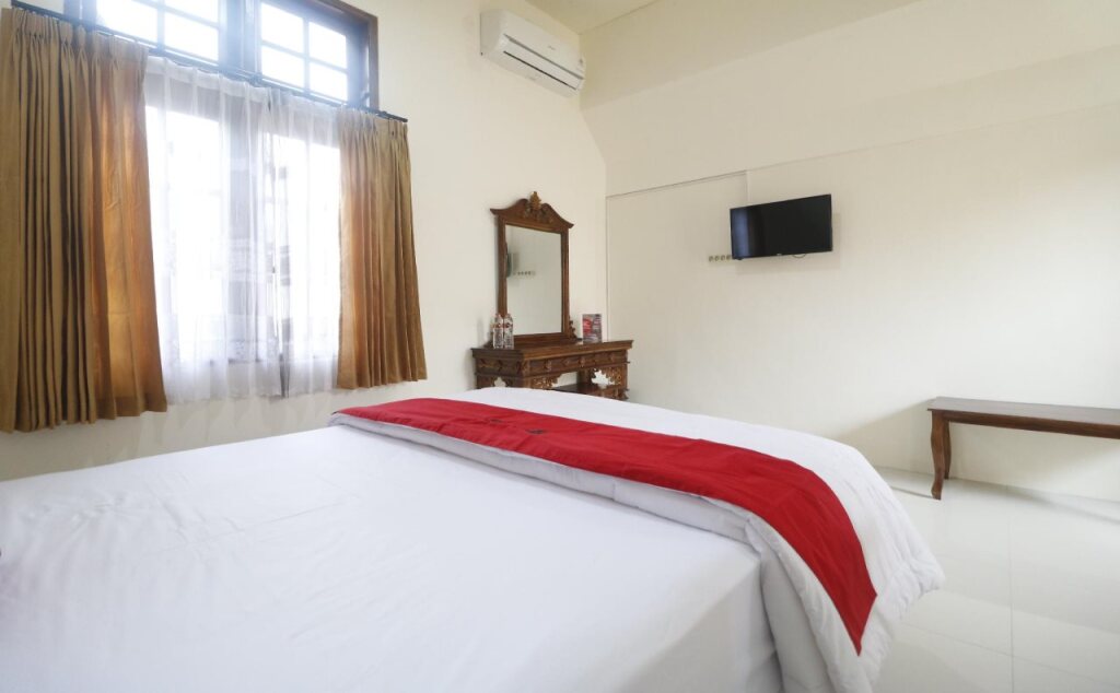 Сидоарджо: RedDoorz Syariah near Gelora Delta Sidoarjo
