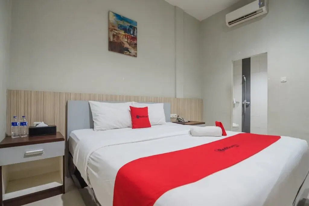 Джамби: RedDoorz Plus near Simpang Rimbo Jambi