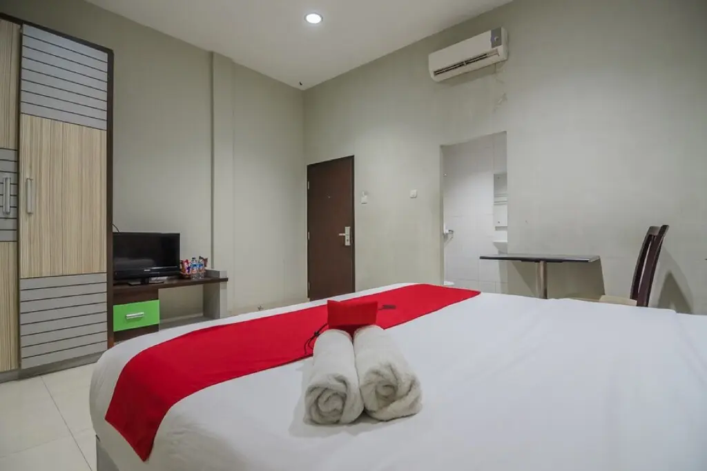Джамби: RedDoorz Plus near Simpang Rimbo Jambi