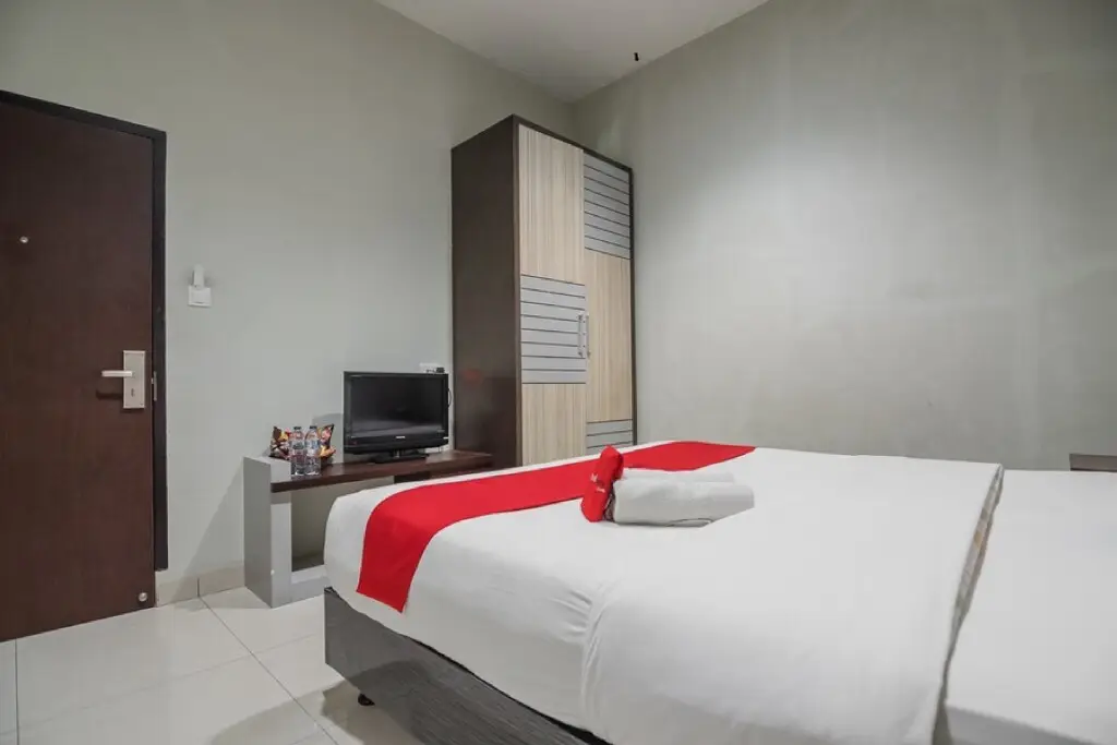Джамби: RedDoorz Plus near Simpang Rimbo Jambi