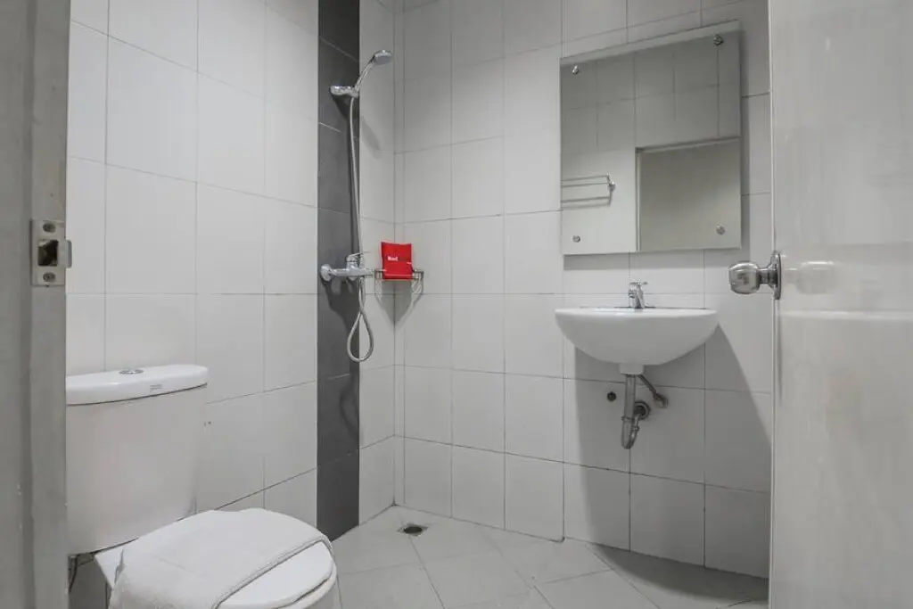 Джамби: RedDoorz Plus near Simpang Rimbo Jambi