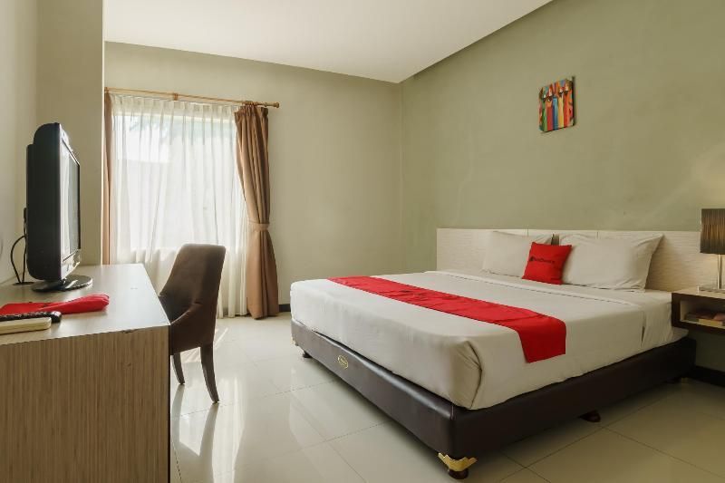 Джакарта: Reddoorz Plus @ Jalan Petojo Utara