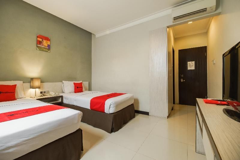 Джакарта: Reddoorz Plus @ Jalan Petojo Utara
