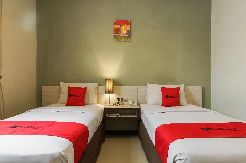 Джакарта: Reddoorz Plus @ Jalan Petojo Utara