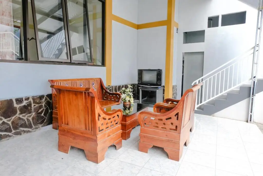 Бату: OYO 894 Nusa Indah Homestay Syariah