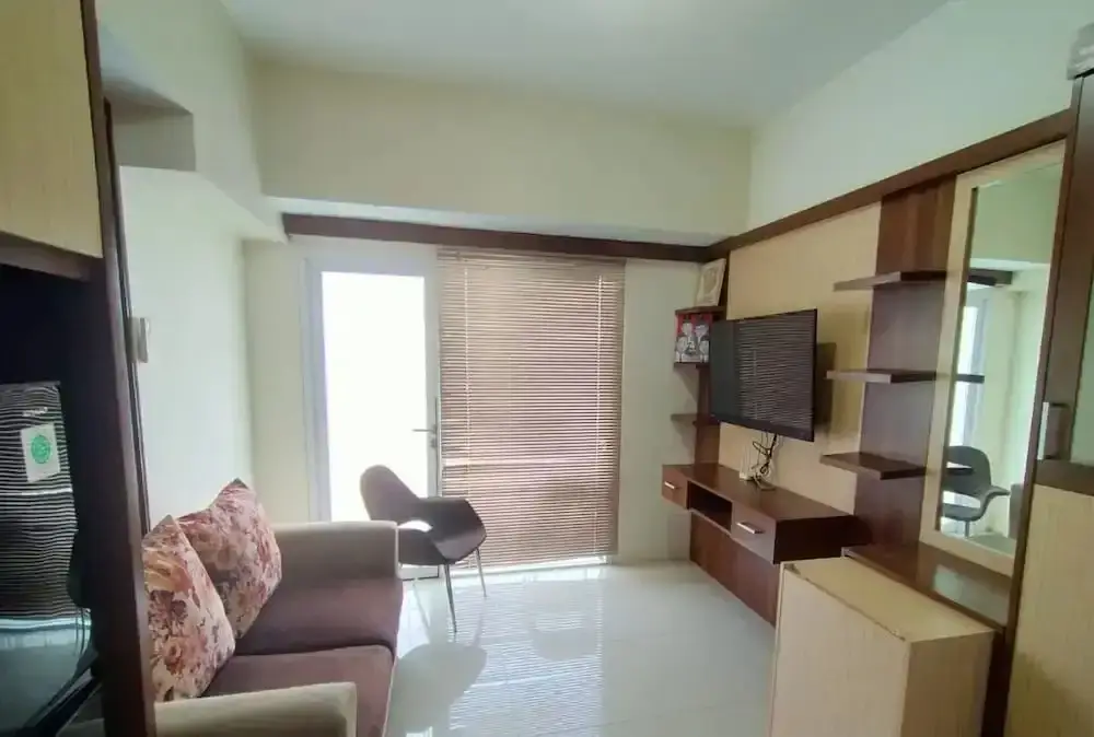 Караванг: Tamansari Mahogany Apartment