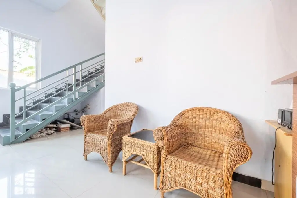 Чиребон: OYO 863 Tenacity Guest House Syariah