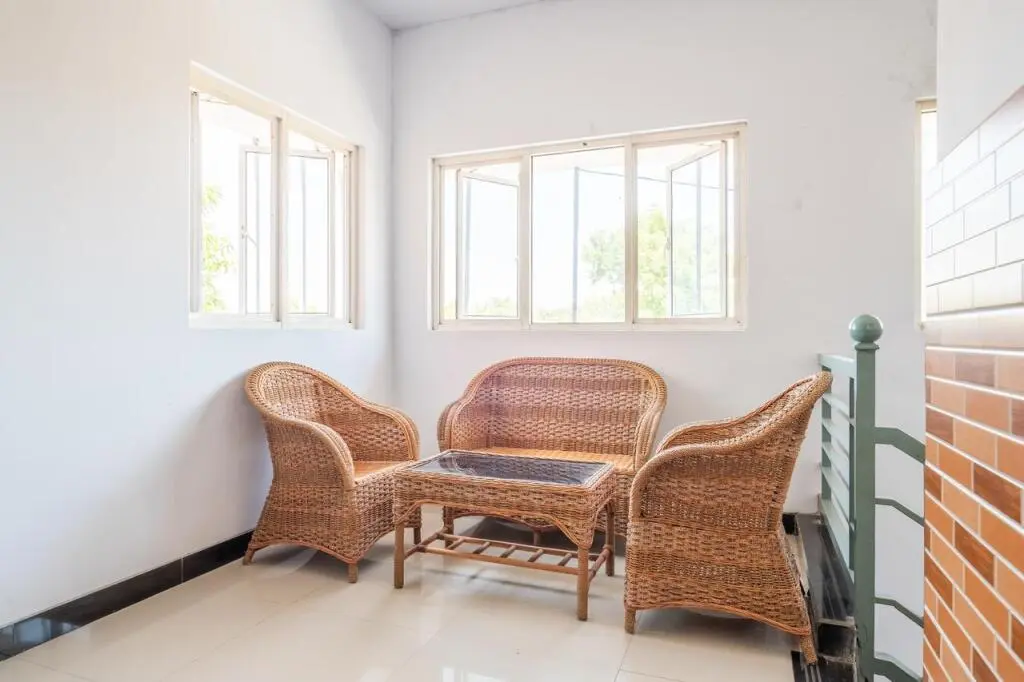 Чиребон: OYO 863 Tenacity Guest House Syariah
