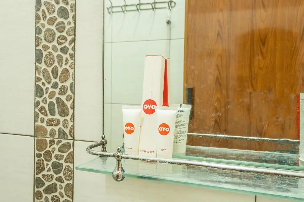 Чиребон: OYO 936 Tremigo Guest House Syariah