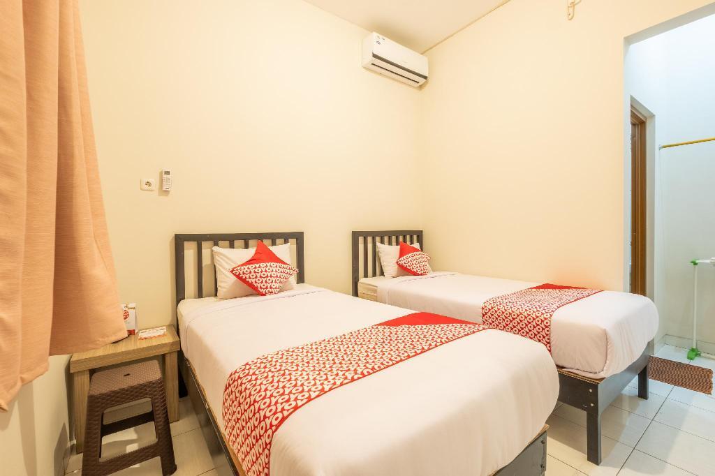 Чиребон: OYO 936 Tremigo Guest House Syariah