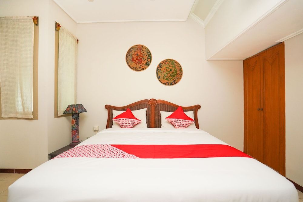 Сурабая: Oyo 751 Hoormoes House