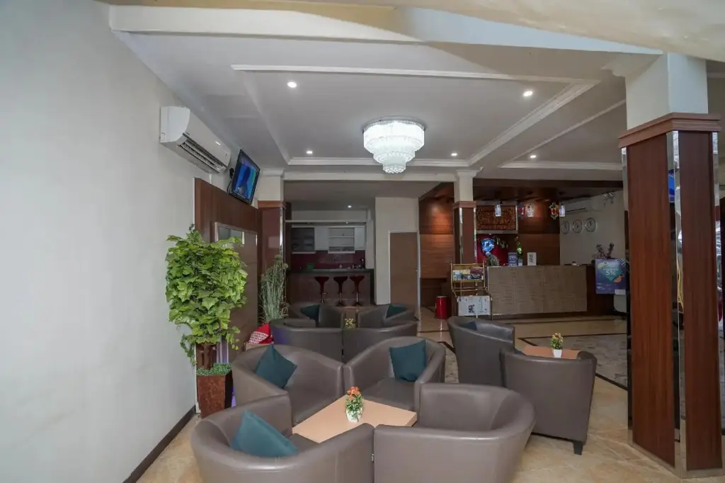Палембанг: OYO 987 Hotel Bina Darma