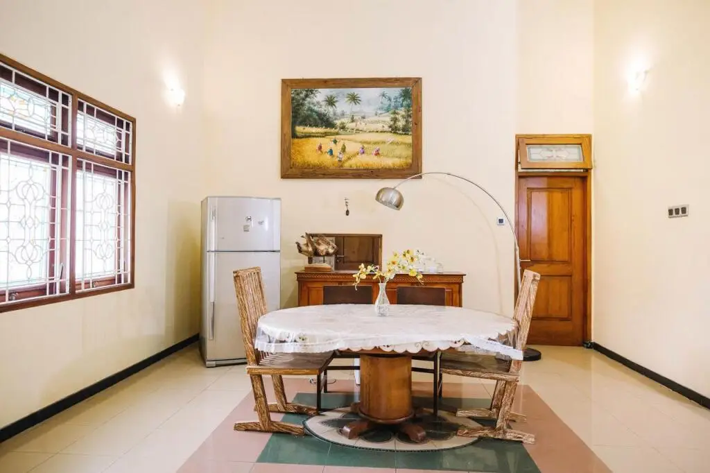 Баньюванги: Oyo 986 Authentic Osing Homestay