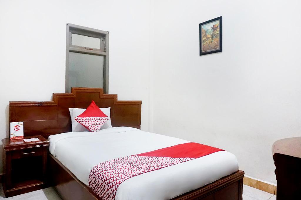 Пеканбару: OYO 627 Tirta Kencana Syariah
