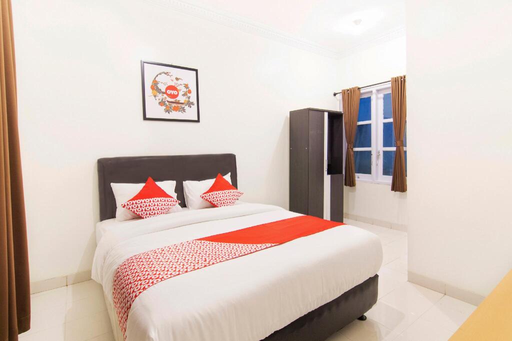 Батуретно: OYO 966 Dinda Guesthouse
