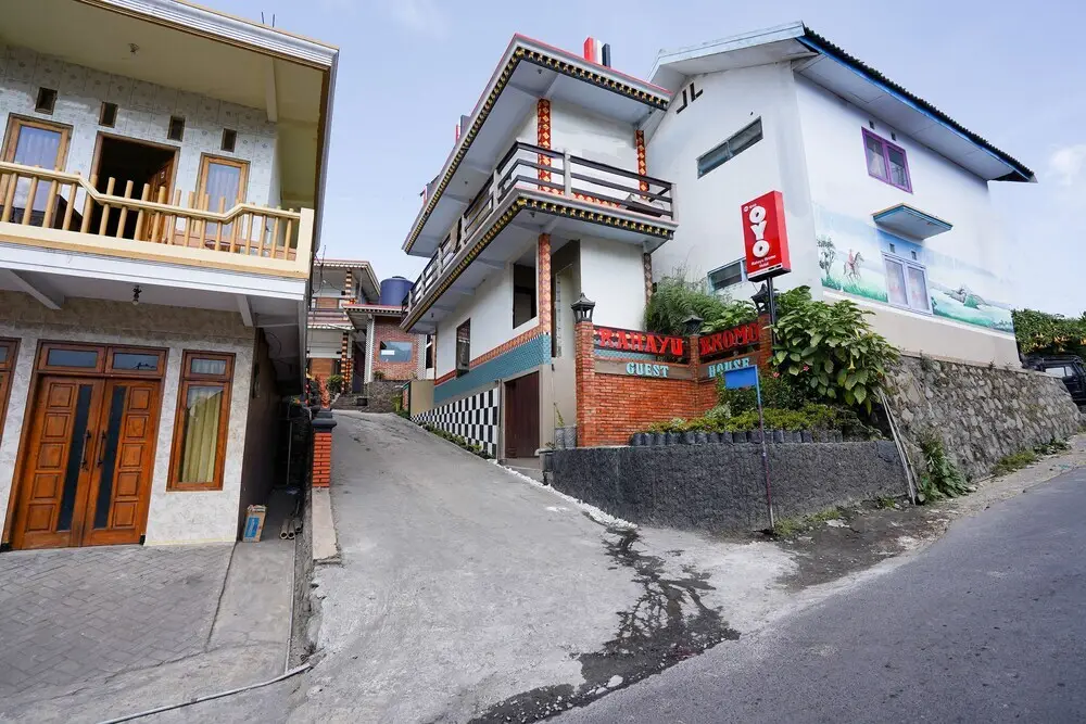 Надисари: Oyo 1048 Rahayu Bromo Hotel