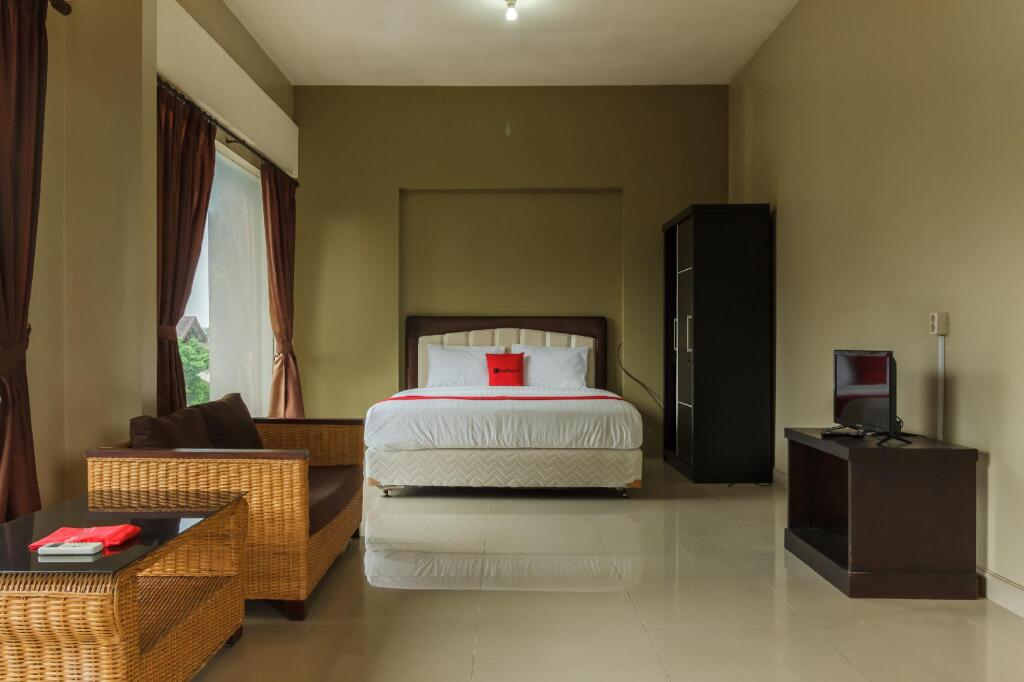 Богор: RedDoorz Syariah near Taman Air Mancur Bogor