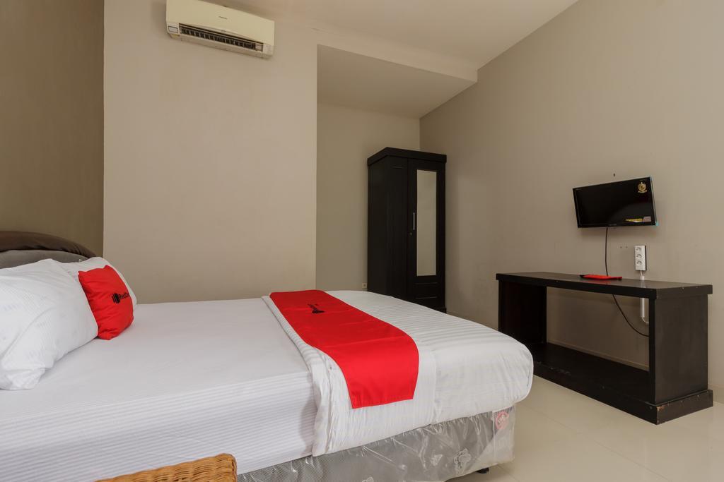 Богор: RedDoorz Syariah near Taman Air Mancur Bogor