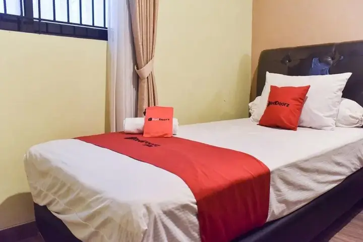 Сурабая: RedDoorz near Surabaya Town Square