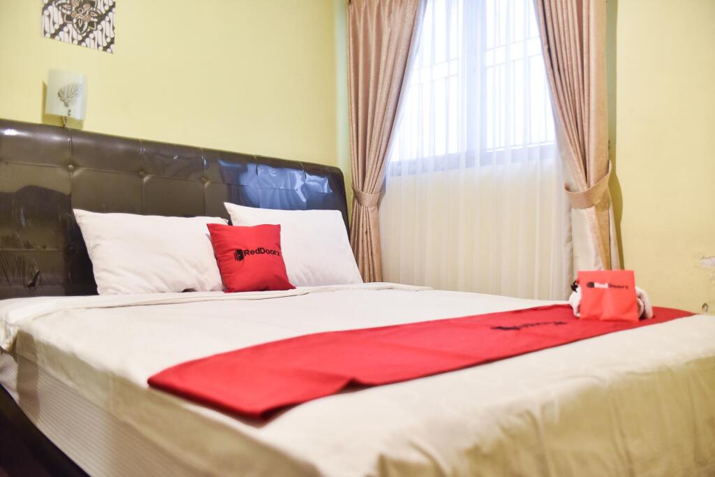 Сурабая: RedDoorz near Surabaya Town Square