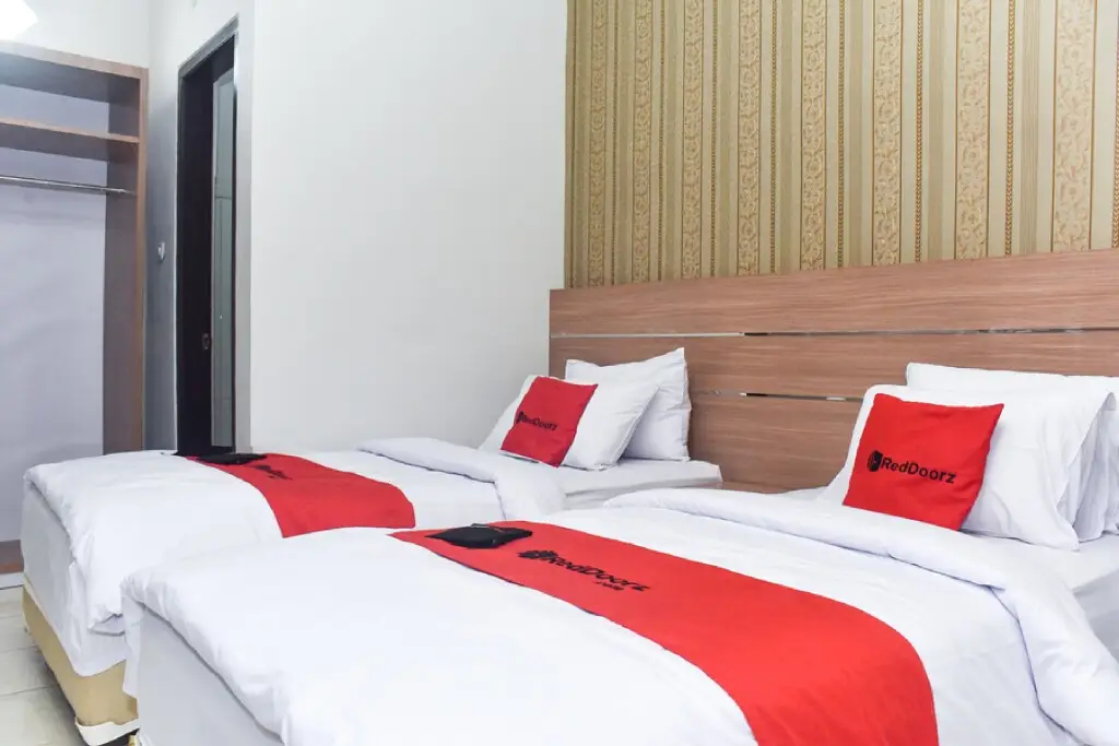 RedDoorz Plus near Malang Town Square — фото 1