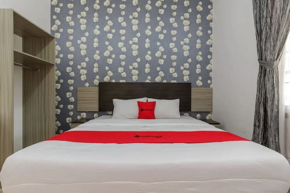 Бенгкулу: RedDoorz near Pantai Panjang Bengkulu