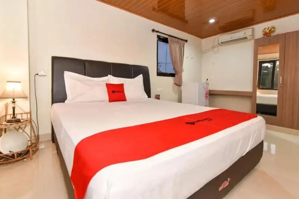 Денпасар: Reddoorz Near Lippo Plaza Sunset