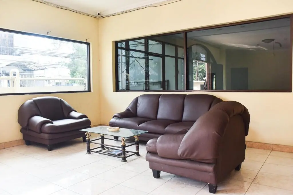 Сурабая: RedDoorz near Lenmarc Mall Surabaya