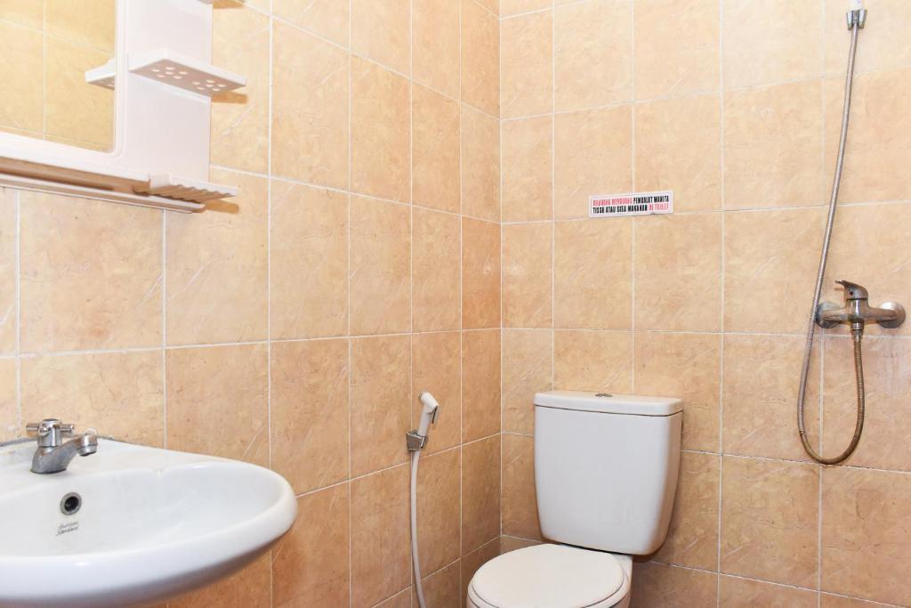 Сурабая: RedDoorz near Lenmarc Mall Surabaya