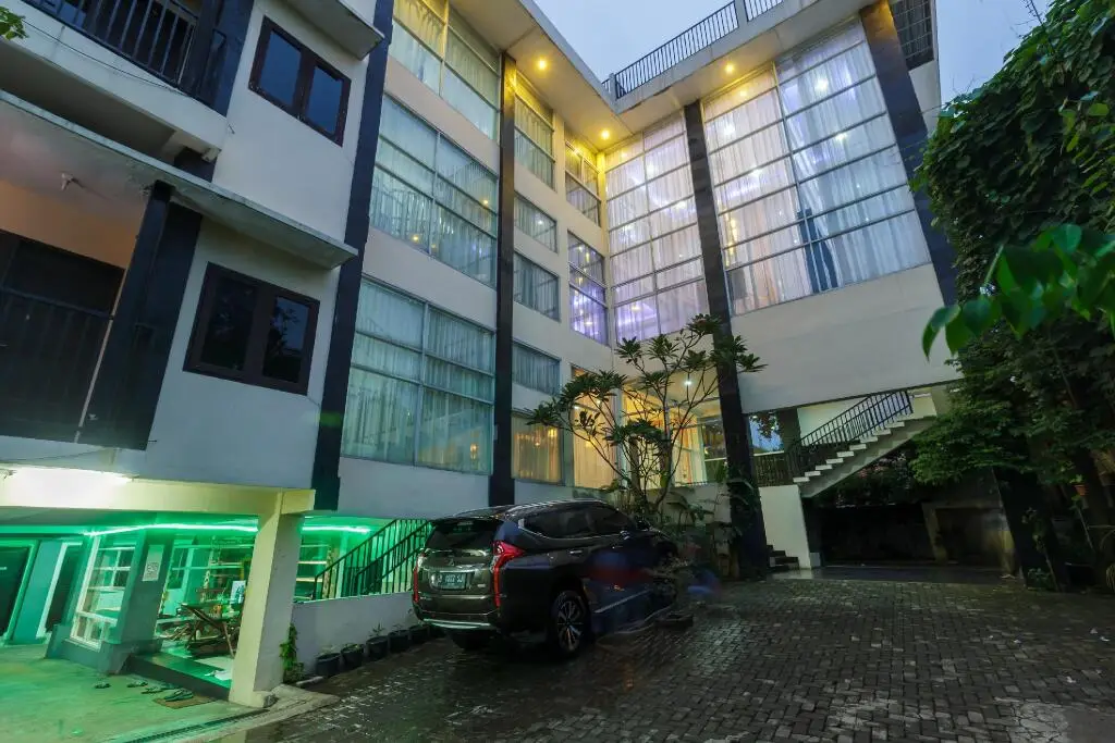 RedDoorz Premium @ Ampera Raya 2 — фото 1
