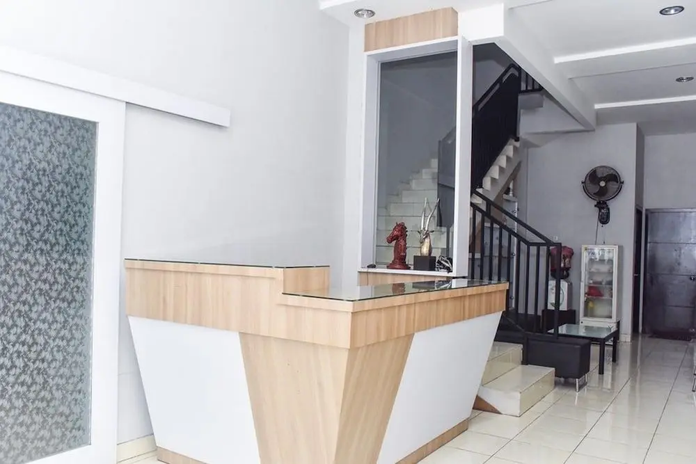 Макассар: RedDoorz Syariah near Jalan Somba Opu