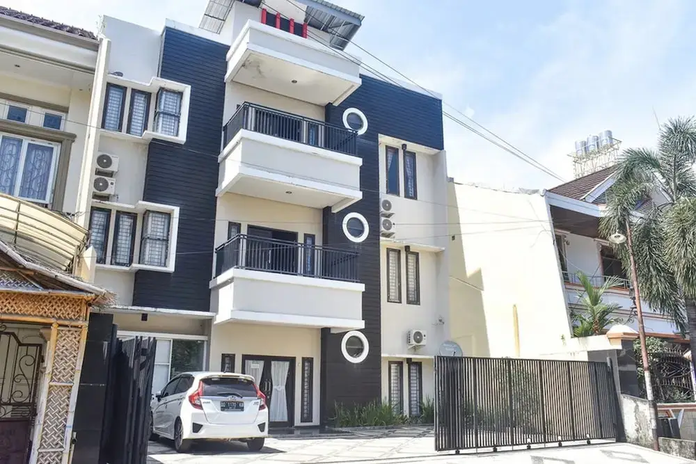 Макассар: RedDoorz Syariah near Jalan Somba Opu