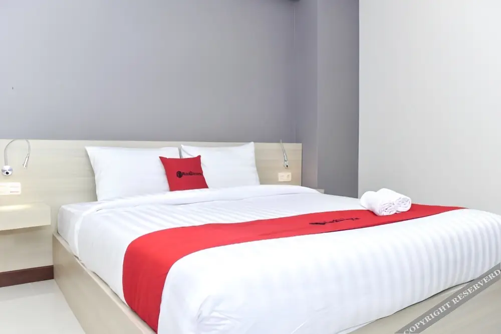 Сурабая: Reddoorz Plus Near Stasiun Tvri Surabaya