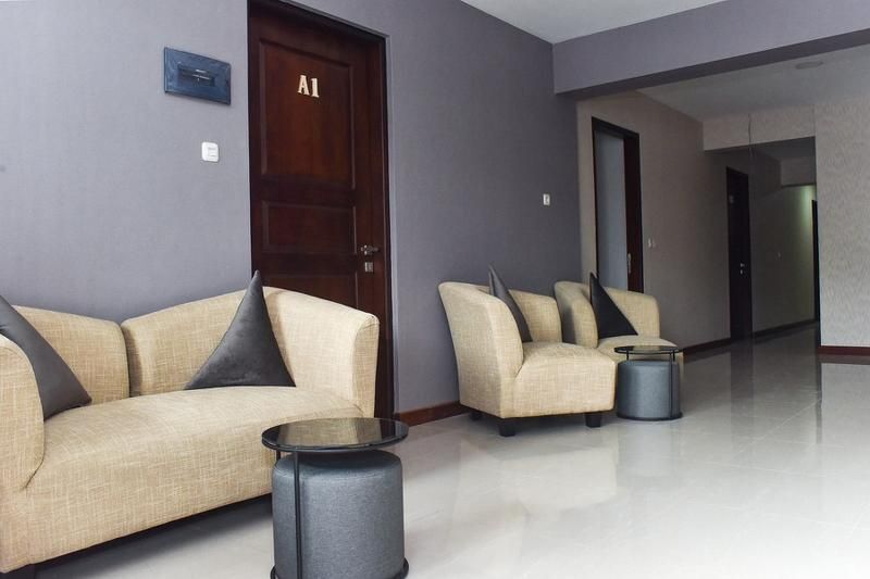 Сурабая: Reddoorz Plus Near Stasiun Tvri Surabaya