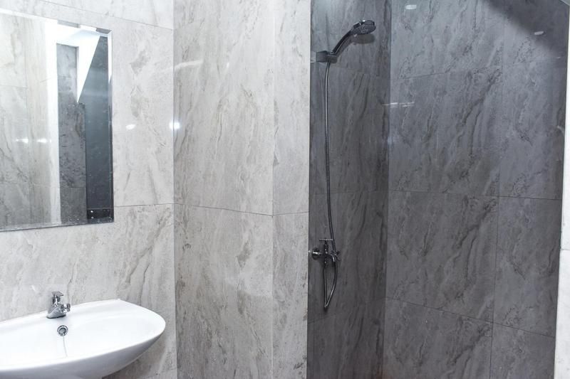 Сурабая: Reddoorz Plus Near Stasiun Tvri Surabaya