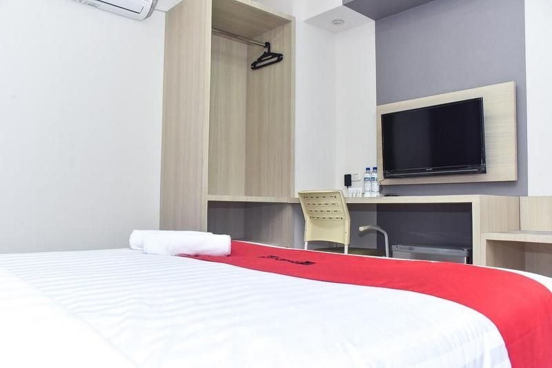 Сурабая: Reddoorz Plus Near Stasiun Tvri Surabaya