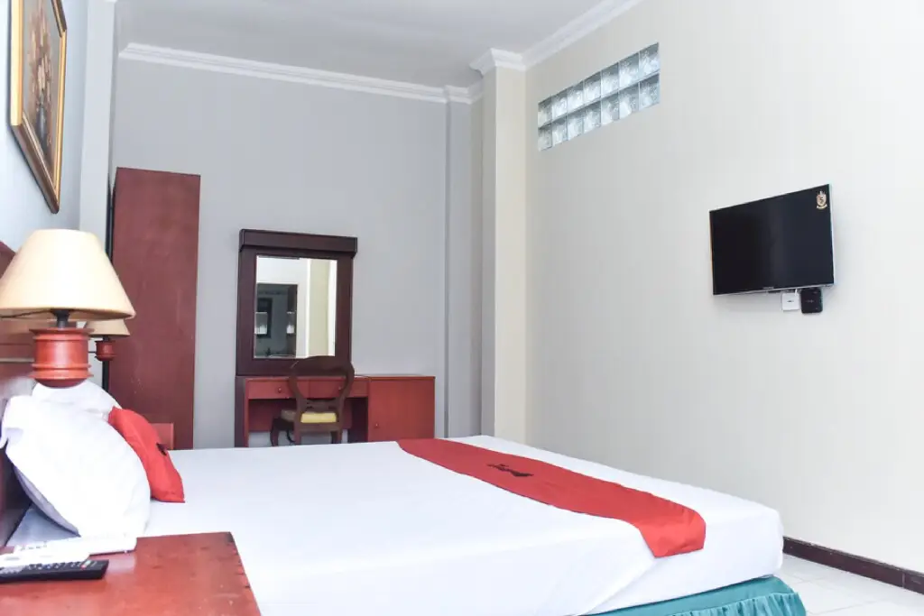 Маланг: RedDoorz near Kampung Warna Warni