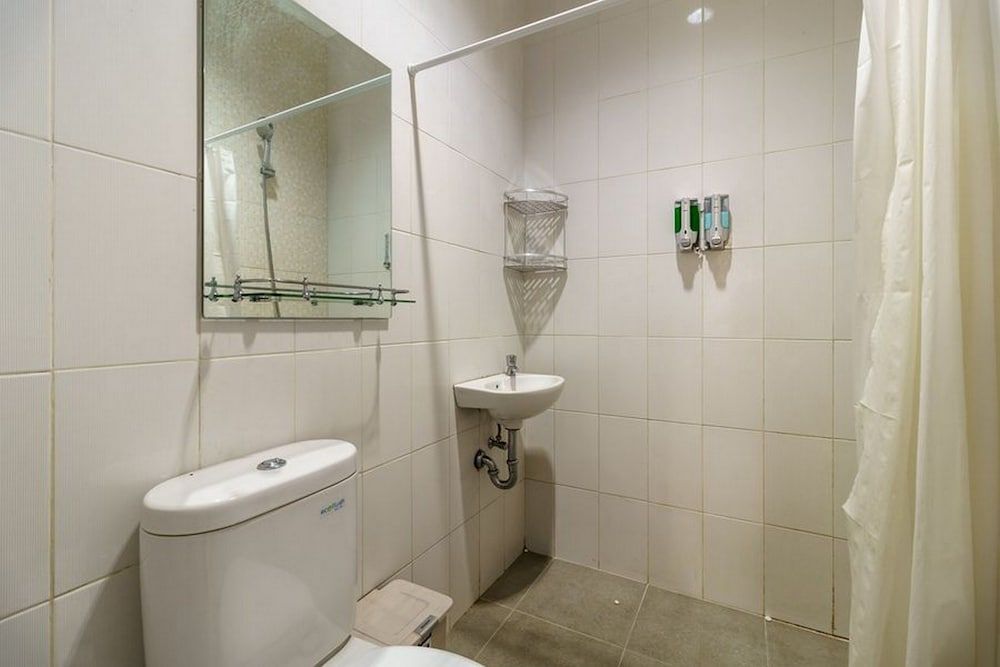 Читарингул: RedDoorz Plus near Exit Toll Puncak 2