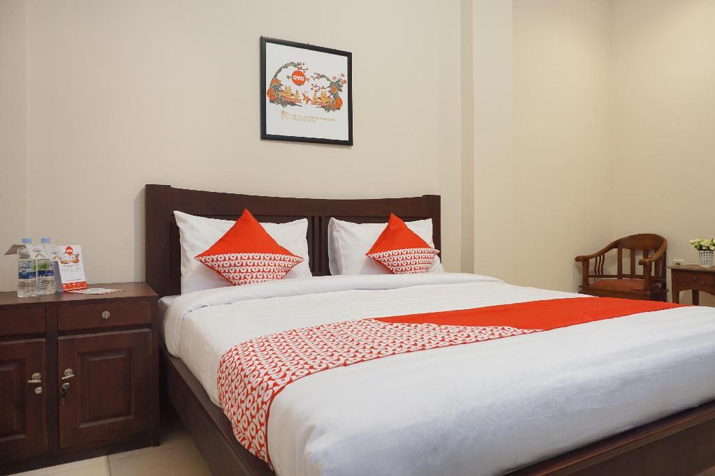 Депок: OYO 902 Hotel Pondok Anggun