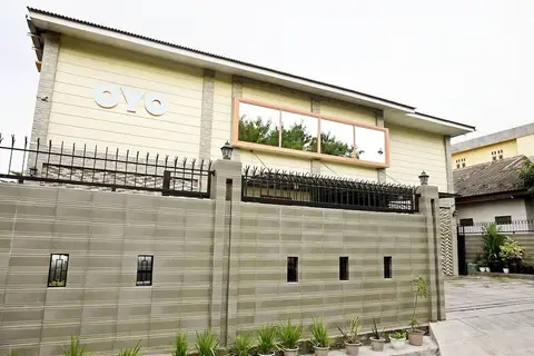 Oyo 1076 Dmc Homestay — фото 1