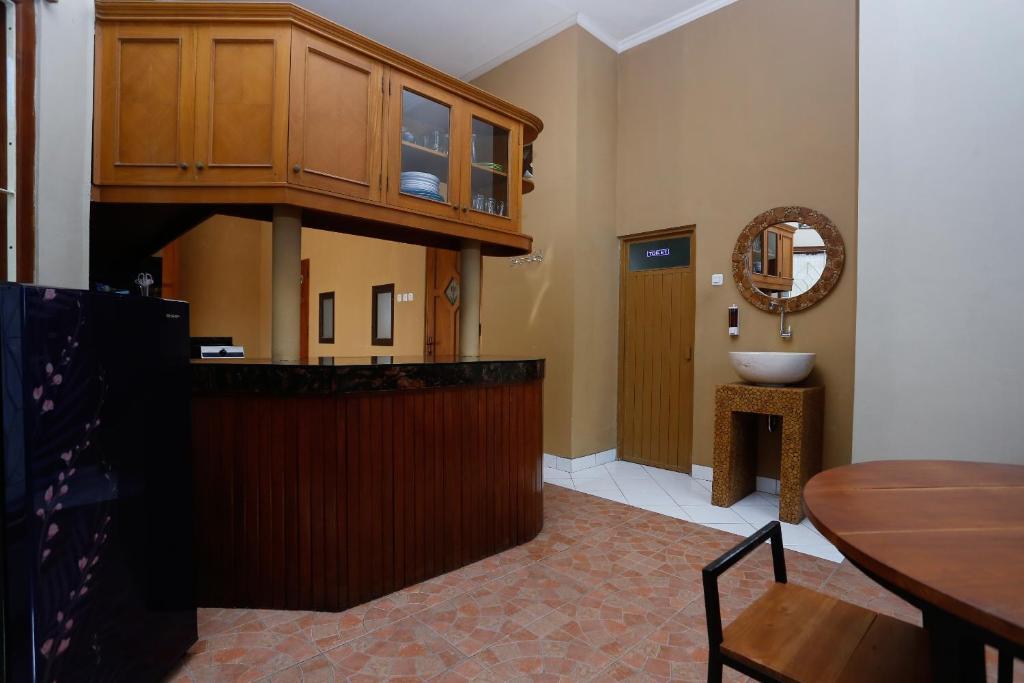Депок: OYO 1072 Kampung Condro Wulan Guesthouse