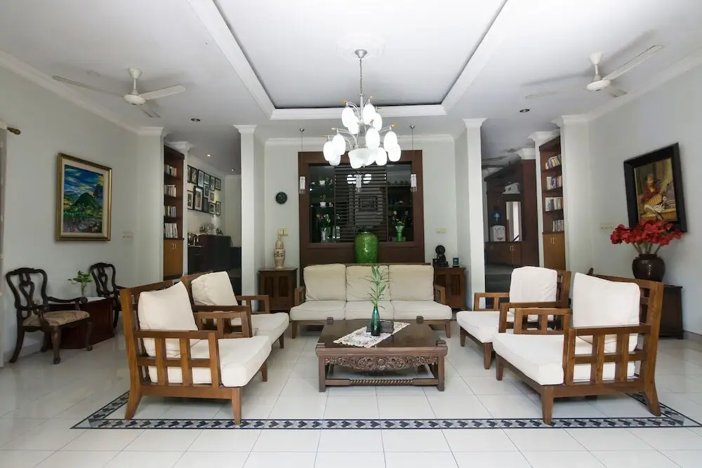 Джокьякарта: OYO 1059 Roemah Oma Guest House